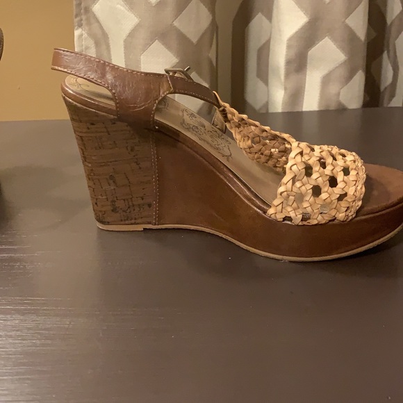 Wedges. - Picture 2 of 2